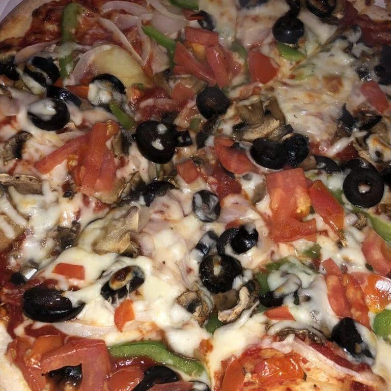 Smoky BBQ Delights: Pizza, Wings, and More
